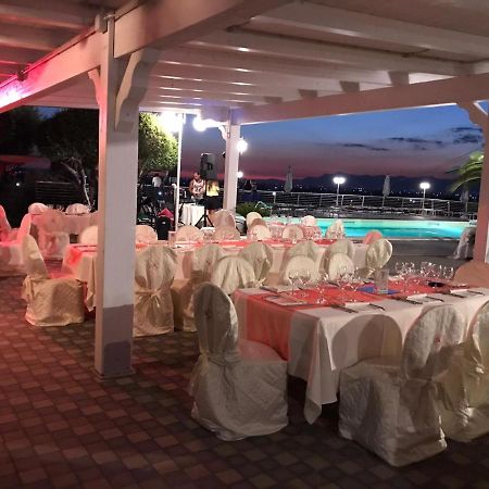 Hotel Ristorante Paradiso Albanella Eksteriør bilde