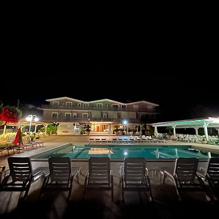 Hotel Ristorante Paradiso Albanella Eksteriør bilde