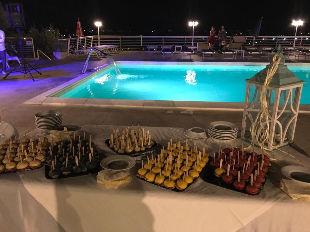 Hotel Ristorante Paradiso Albanella Eksteriør bilde