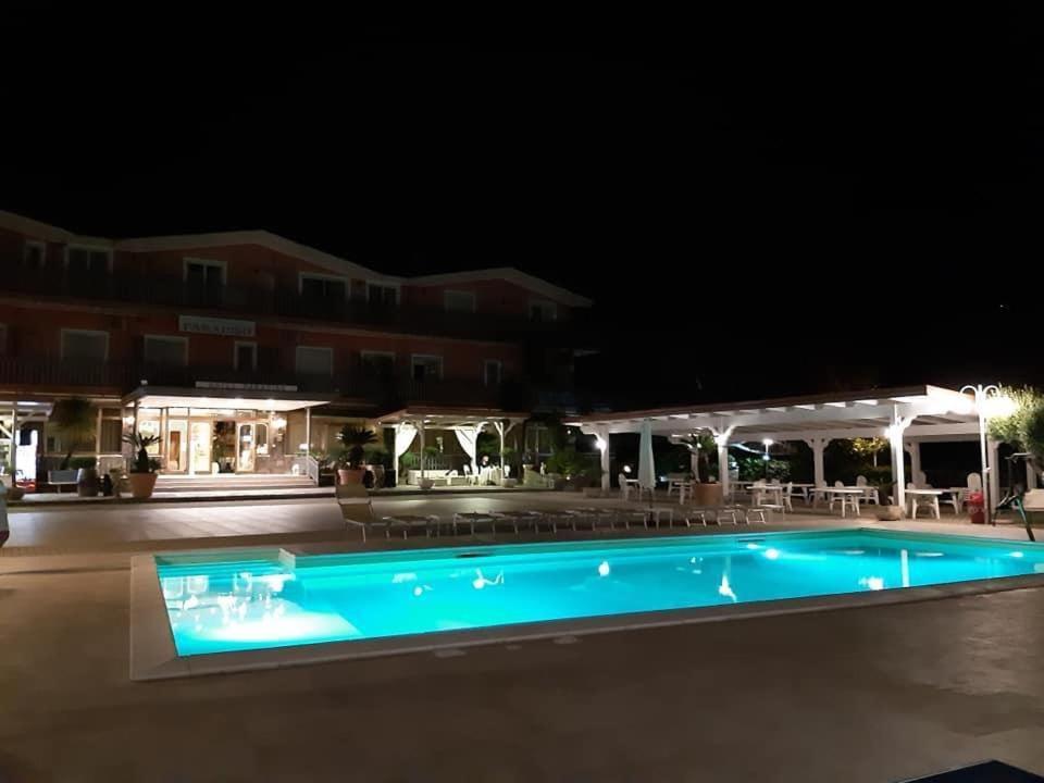 Hotel Ristorante Paradiso Albanella Eksteriør bilde