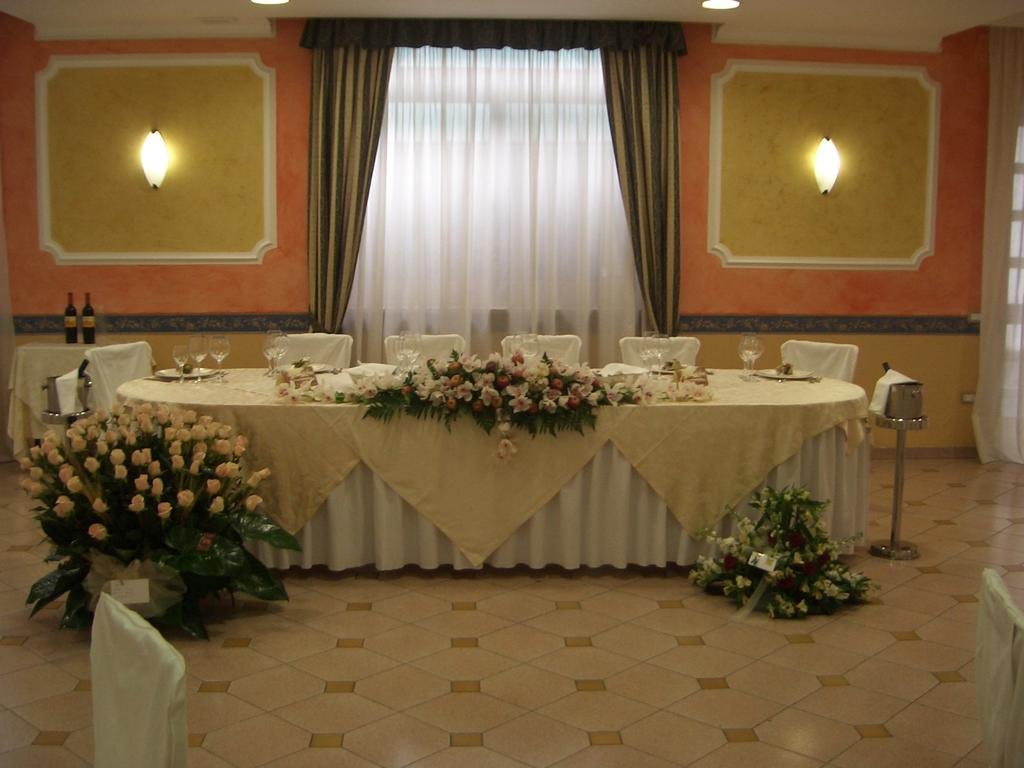 Hotel Ristorante Paradiso Albanella Eksteriør bilde